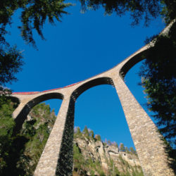 Schoene-Aussichten-Touristik-Bahnreise-Kurzreise-Bernina-Express Schoene-Aussichten-Touristik-Bahnreise-Kurzreise-Bernina-Express